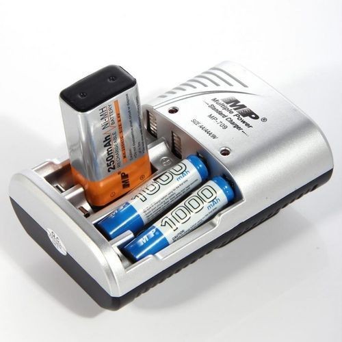 Generic Electric Rechargeable Battery Charger Size AA,AAA and 9V - Silver